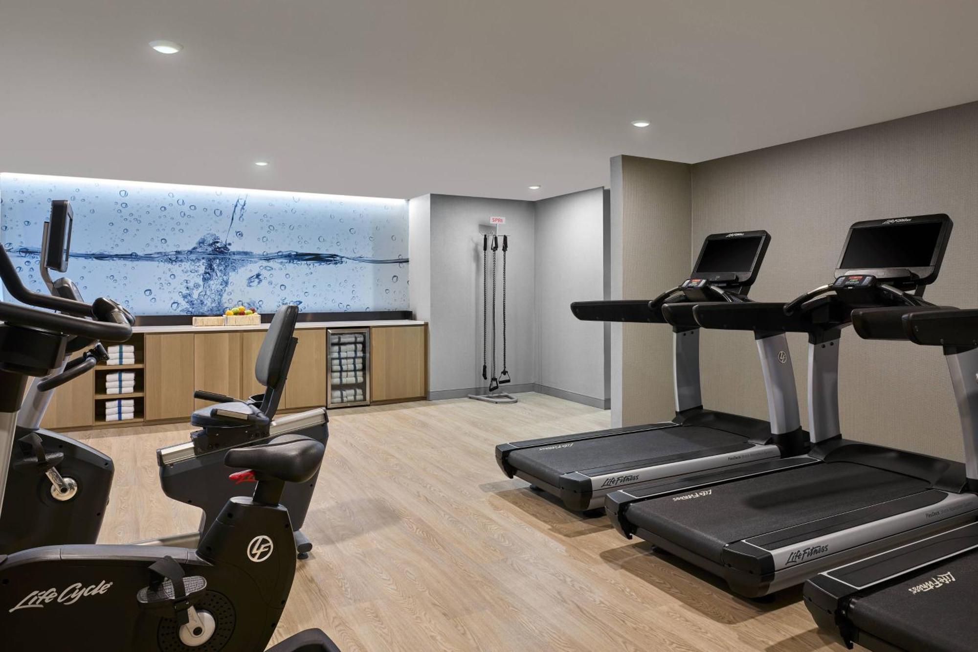 Delta Hotels By Marriott Muskegon Convention Center מראה חיצוני תמונה
