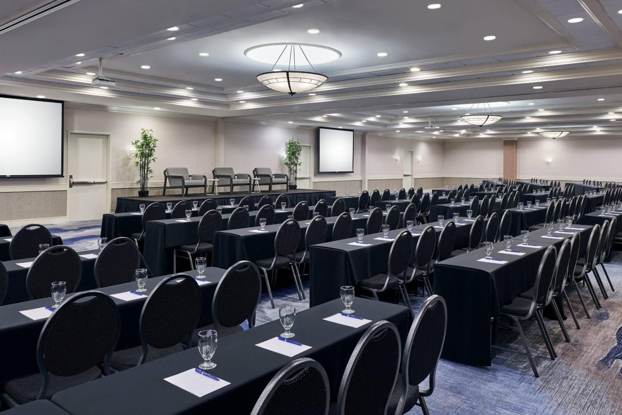 Delta Hotels By Marriott Muskegon Convention Center מראה חיצוני תמונה